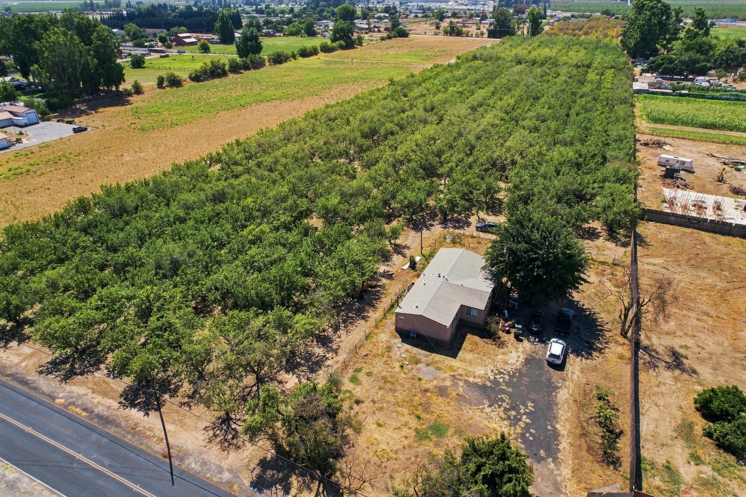 3330 E Service Rd, Ceres, CA 95307
