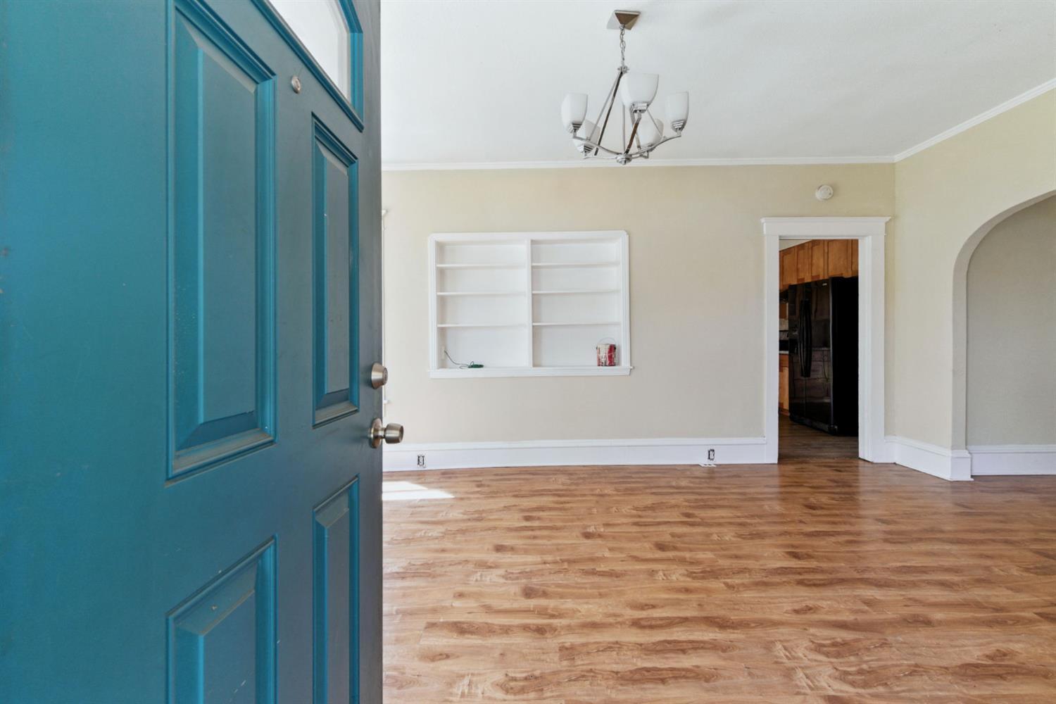 312 W Main St, Turlock, CA 95380