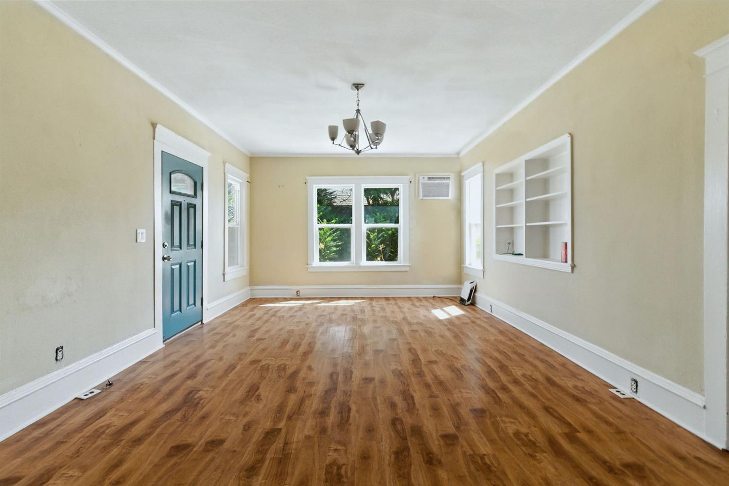 312 W Main St, Turlock, CA 95380