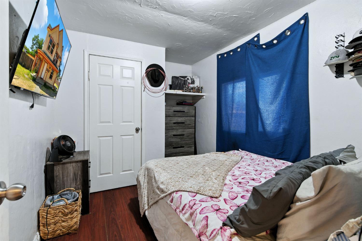 312 W Main St, Turlock, CA 95380