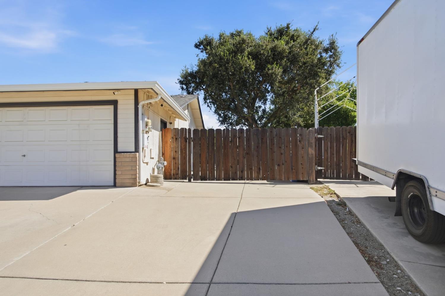 928 Valley Wind Way, Ceres, CA 95351