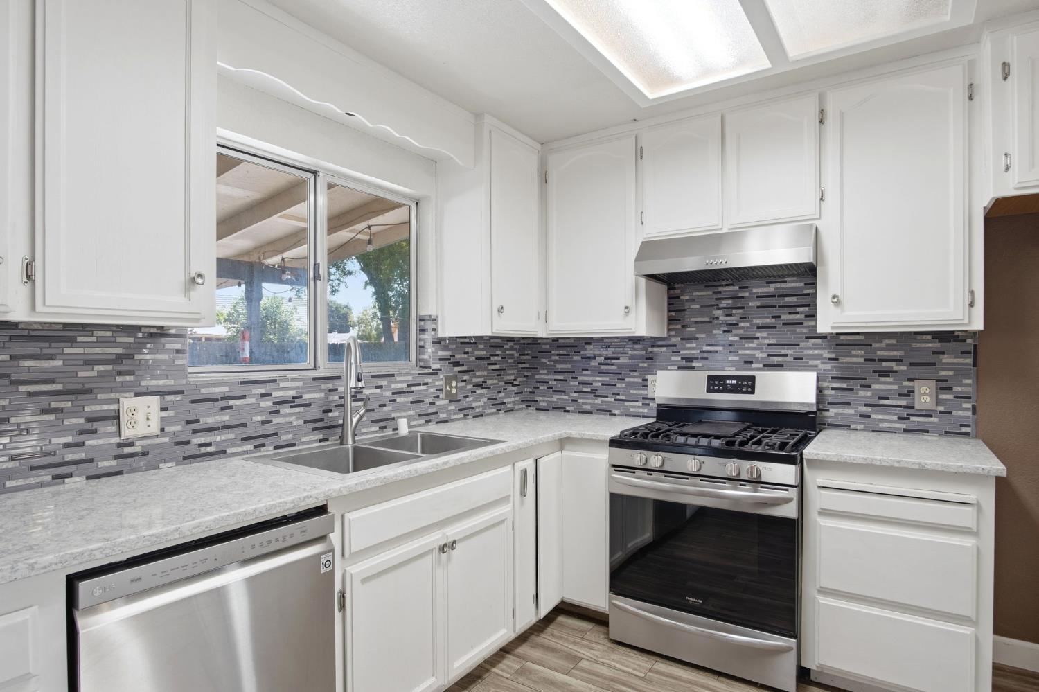 928 Valley Wind Way, Ceres, CA 95351