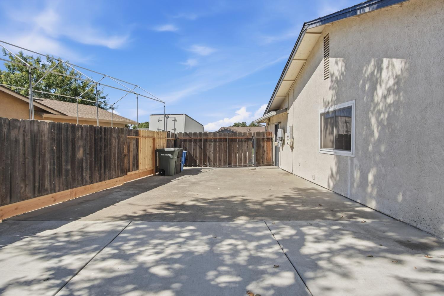 928 Valley Wind Way, Ceres, CA 95351