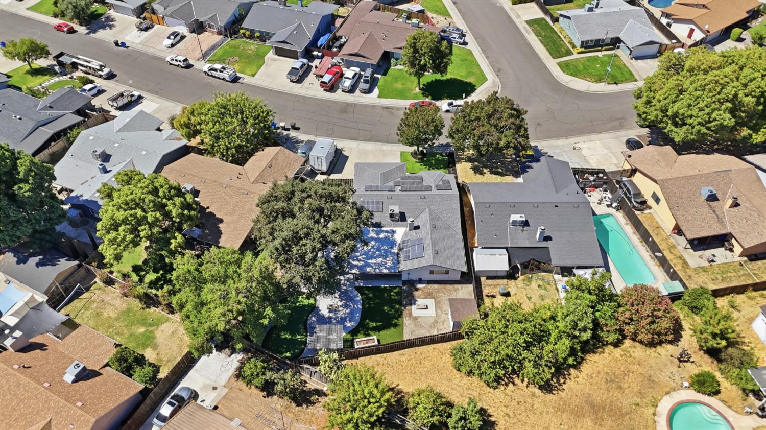 928 Valley Wind Way, Ceres, CA 95351