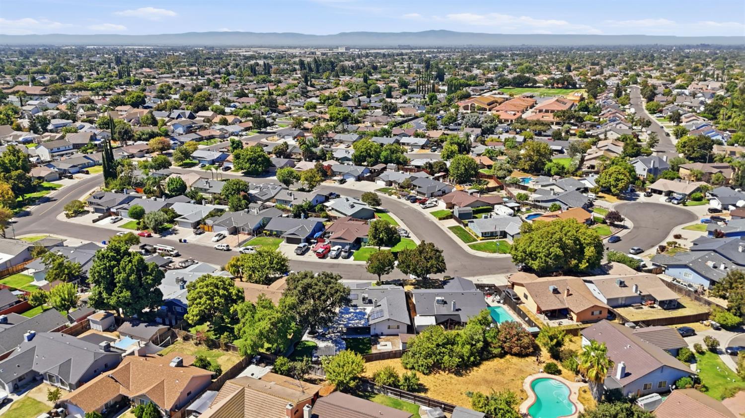 928 Valley Wind Way, Ceres, CA 95351