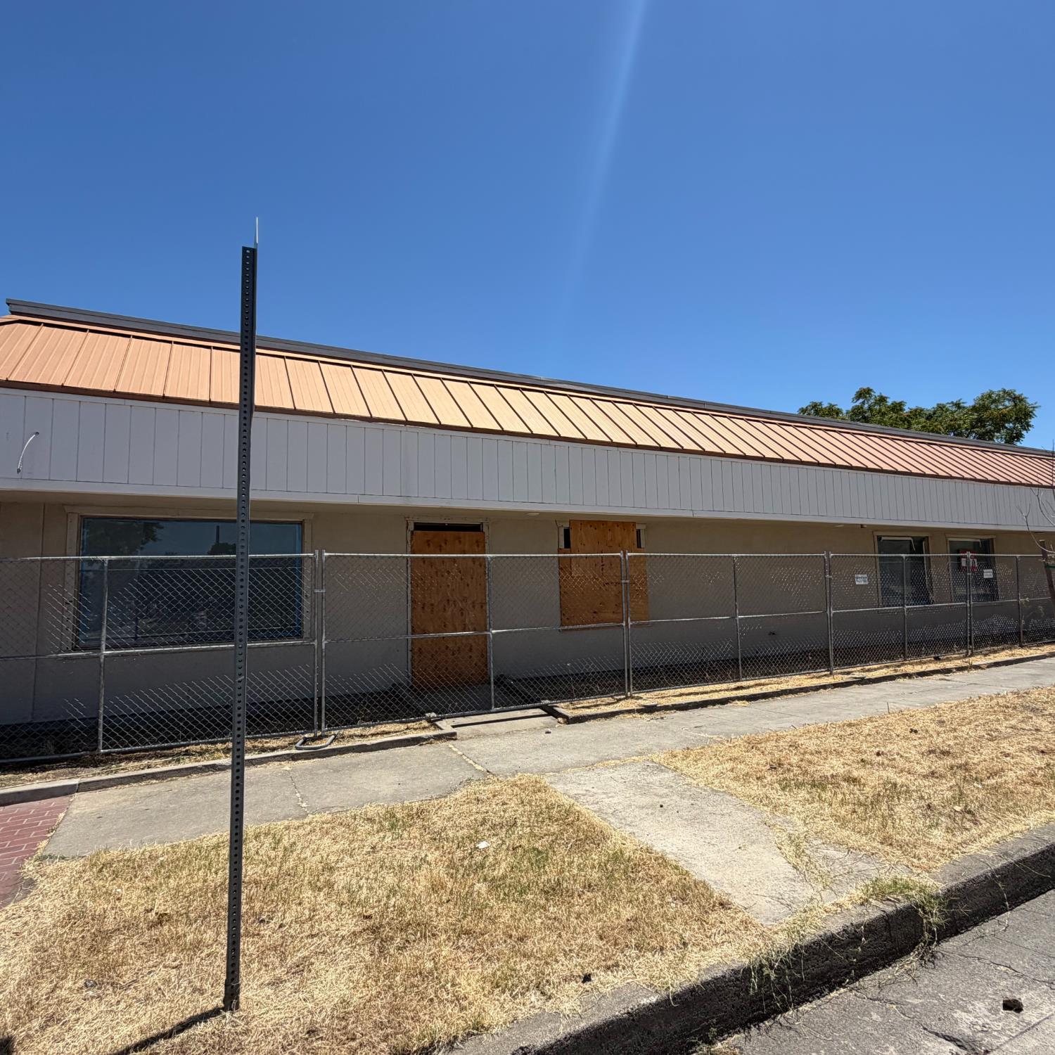 962 W Main, Merced, CA 95340