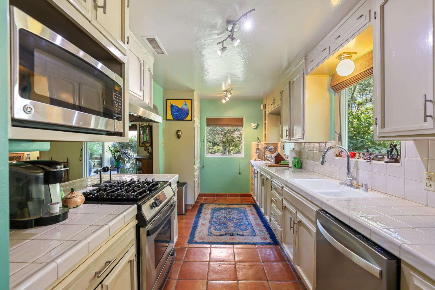 814 Geer Ave, Modesto, CA 95354