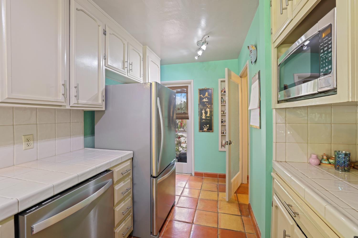 814 Geer Ave, Modesto, CA 95354