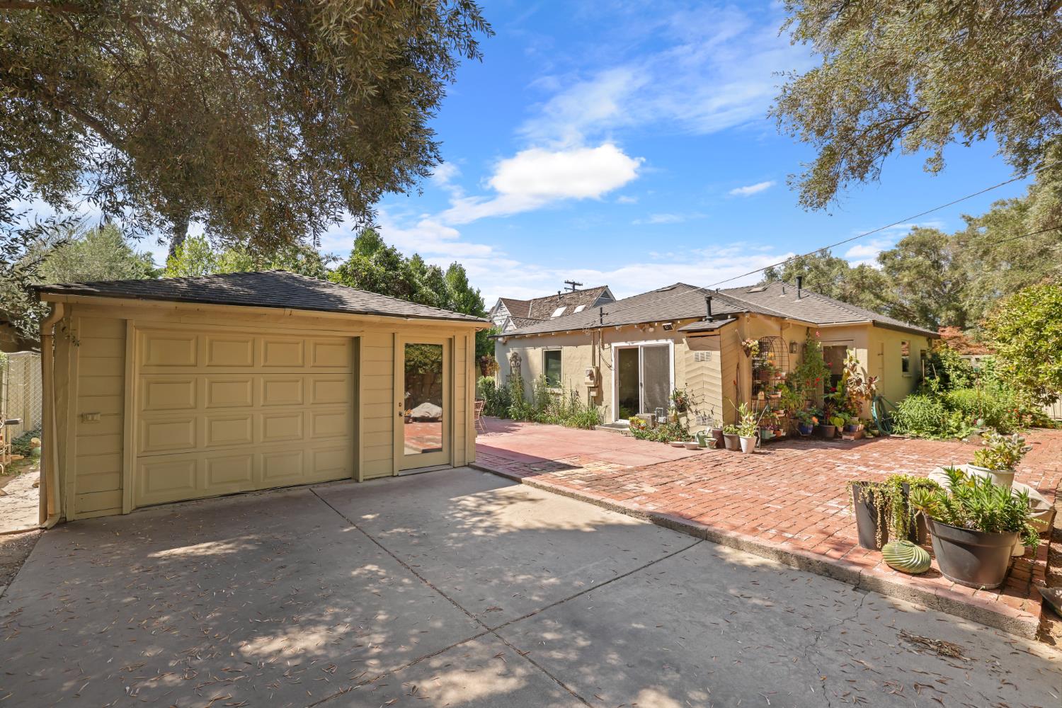 814 Geer Ave, Modesto, CA 95354