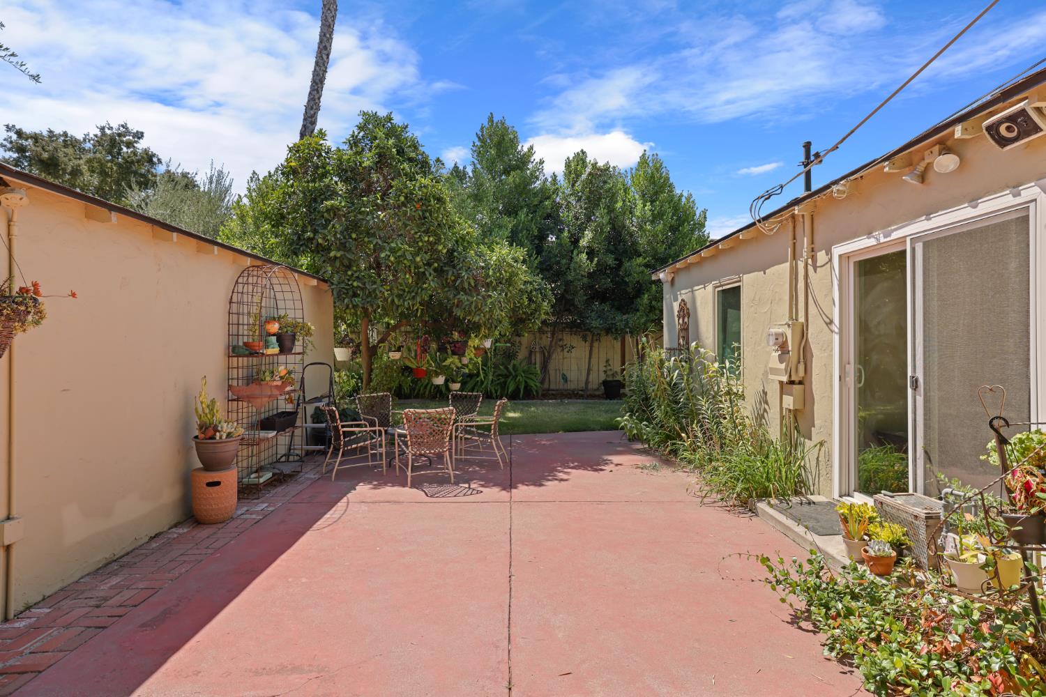 814 Geer Ave, Modesto, CA 95354