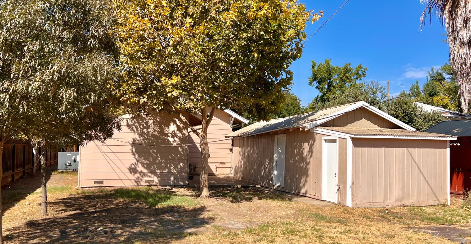 1218 R St, Newman, CA 95360