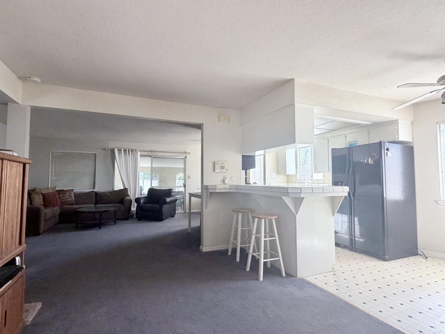 702 Anchorage Ave, Modesto, CA 95350