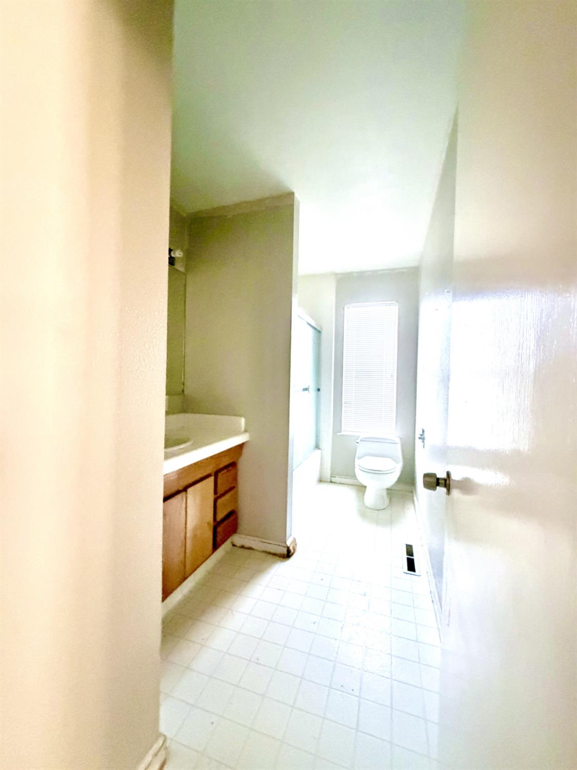 702 Anchorage Ave, Modesto, CA 95350