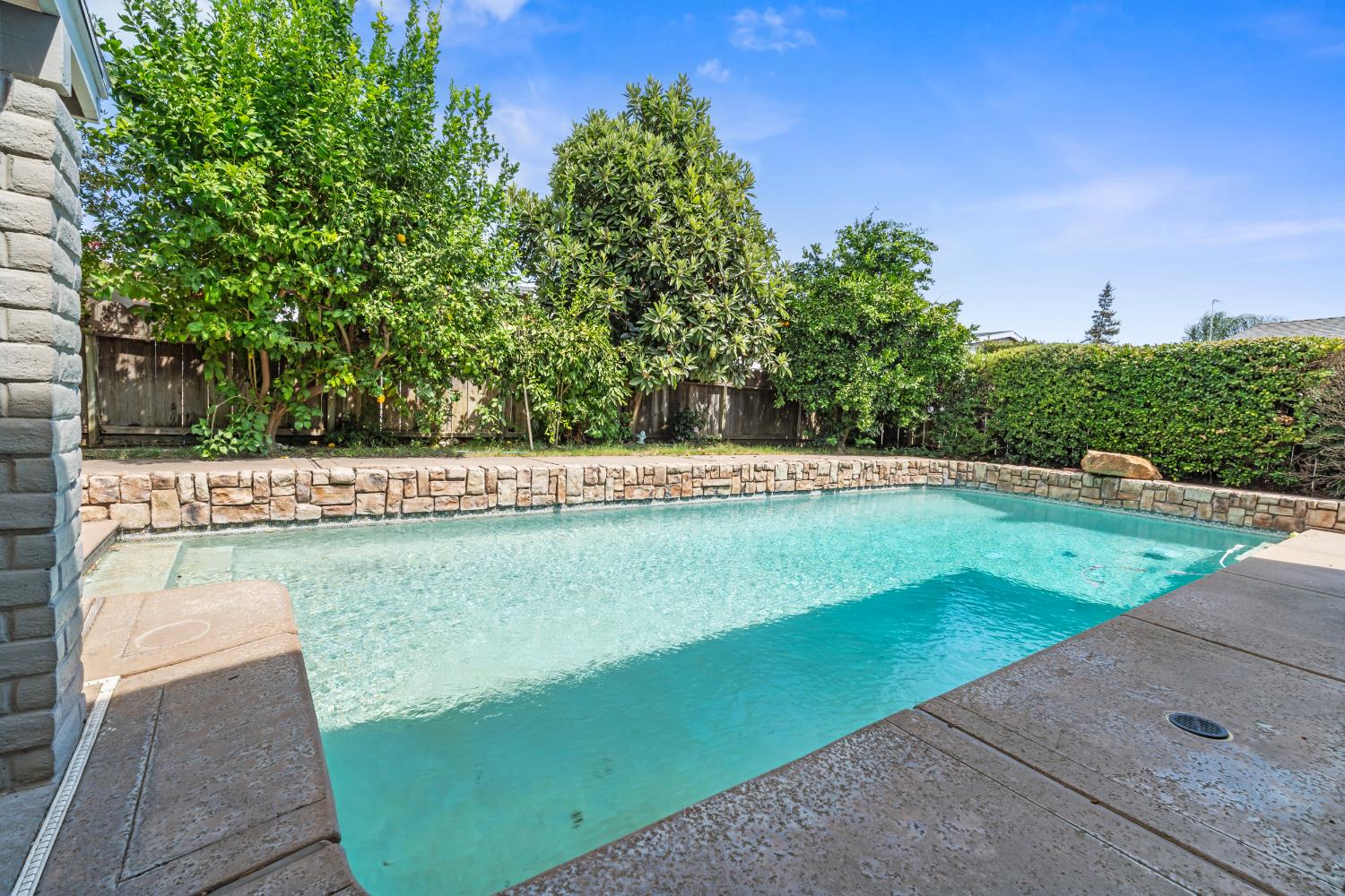 2017 Bridgewood Way, Modesto, CA 95355