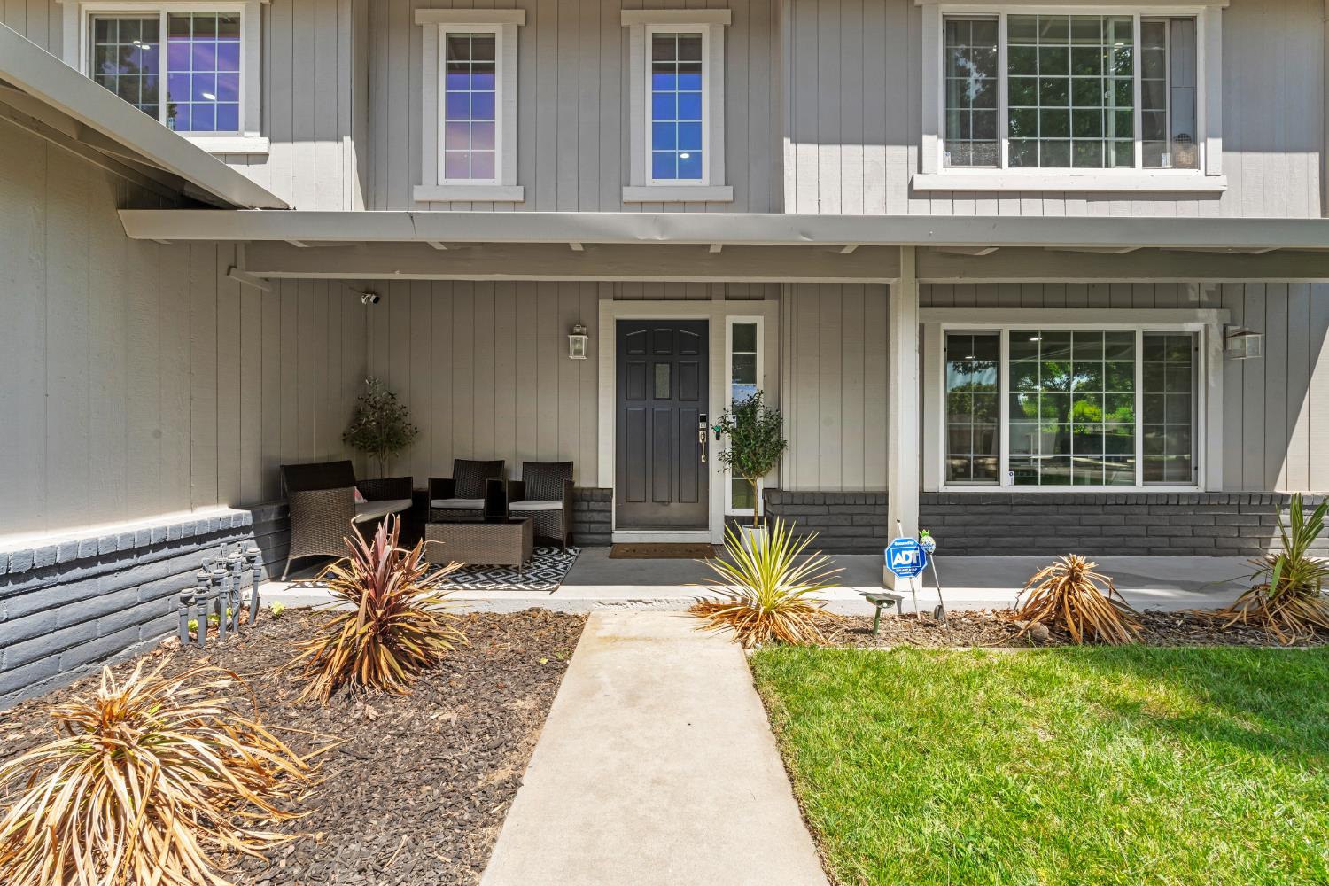 2017 Bridgewood Way, Modesto, CA 95355