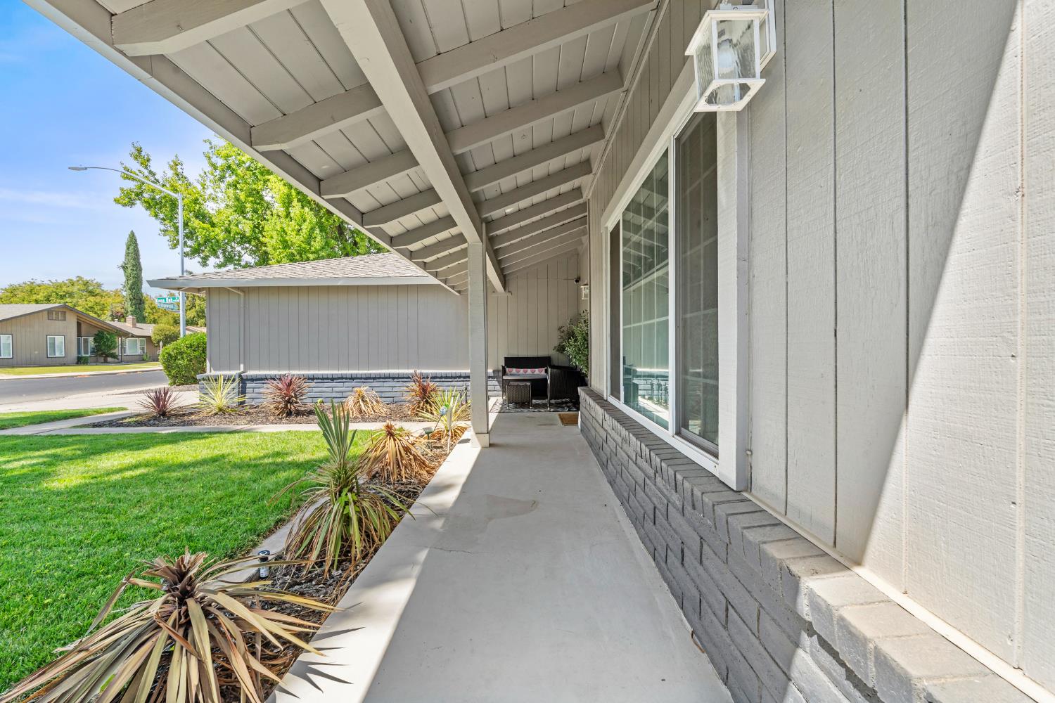 2017 Bridgewood Way, Modesto, CA 95355