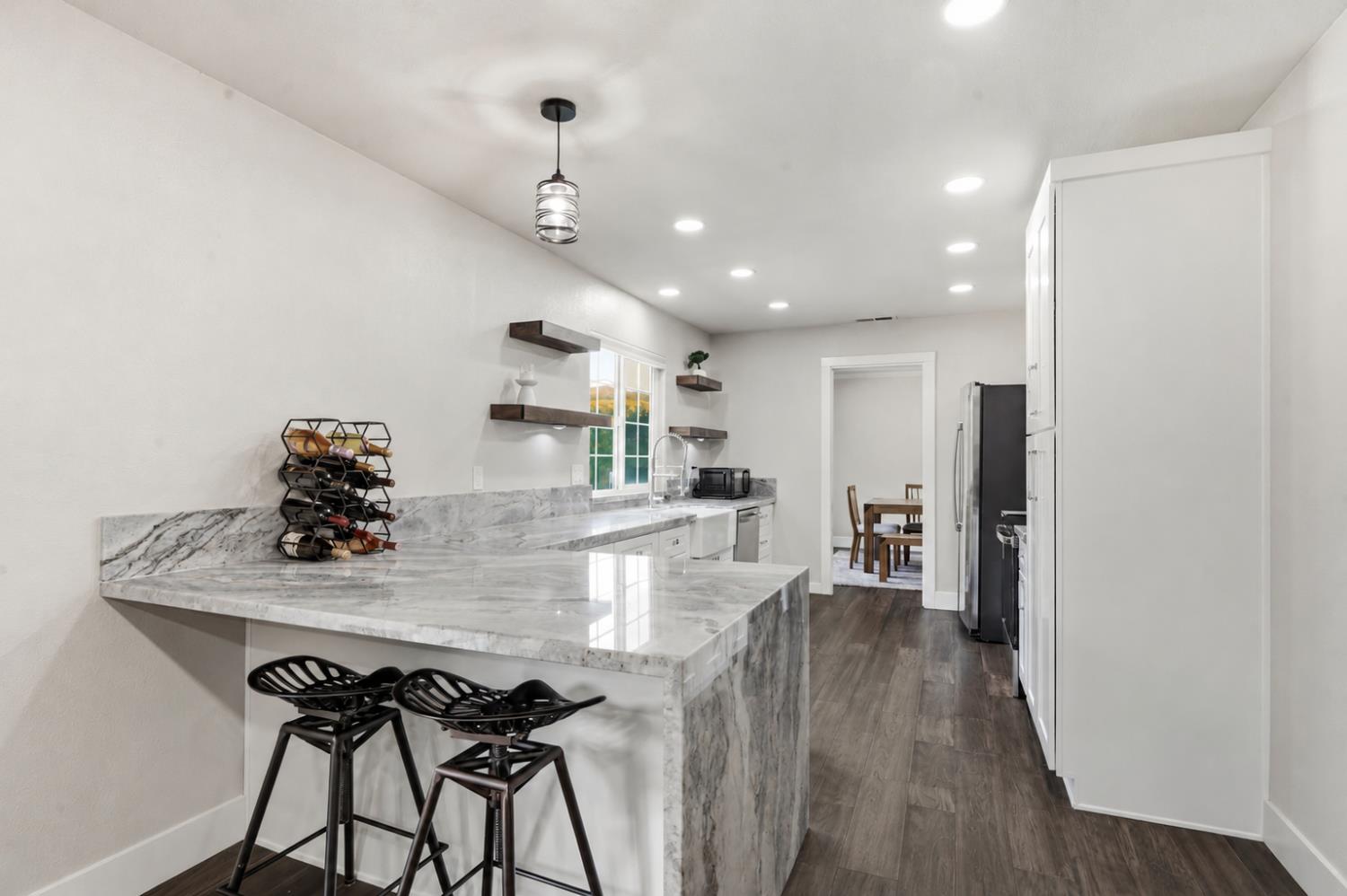 2017 Bridgewood Way, Modesto, CA 95355