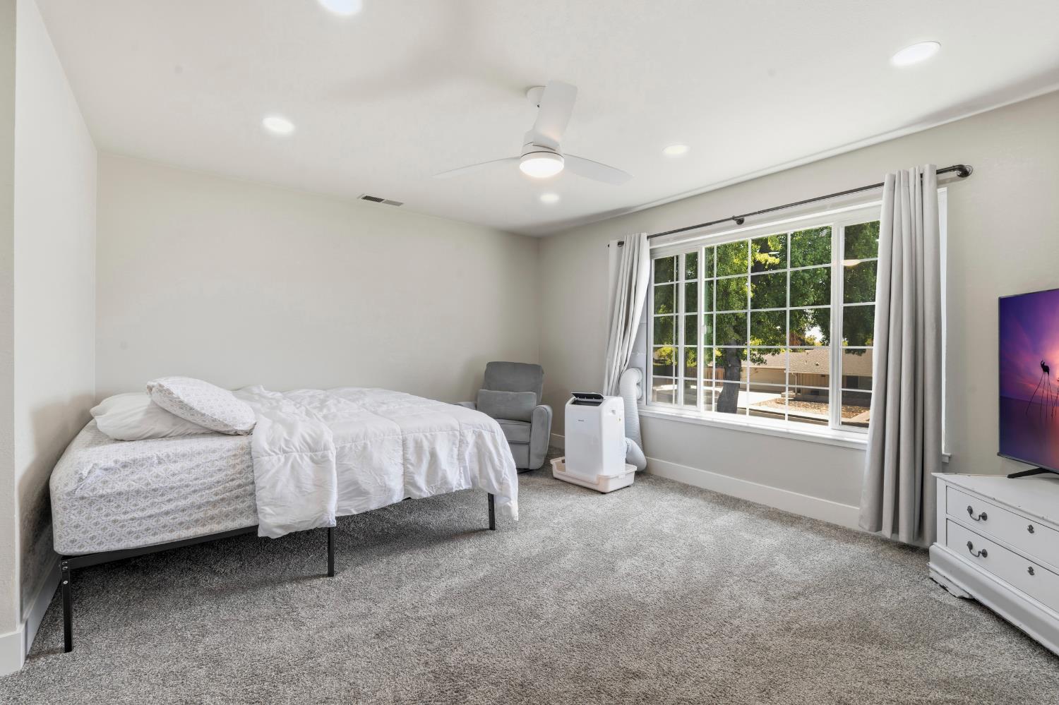 2017 Bridgewood Way, Modesto, CA 95355