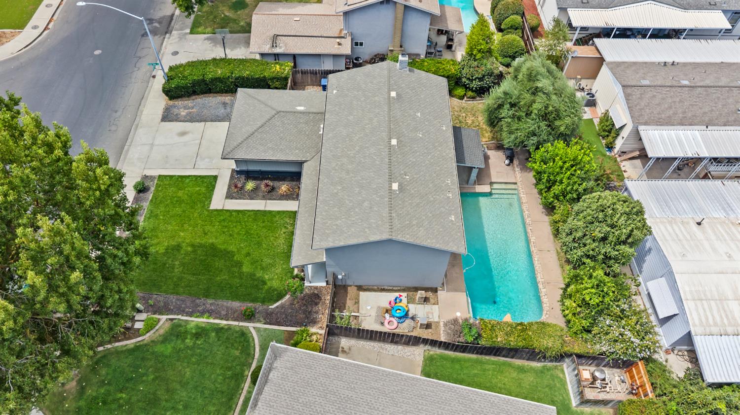 2017 Bridgewood Way, Modesto, CA 95355