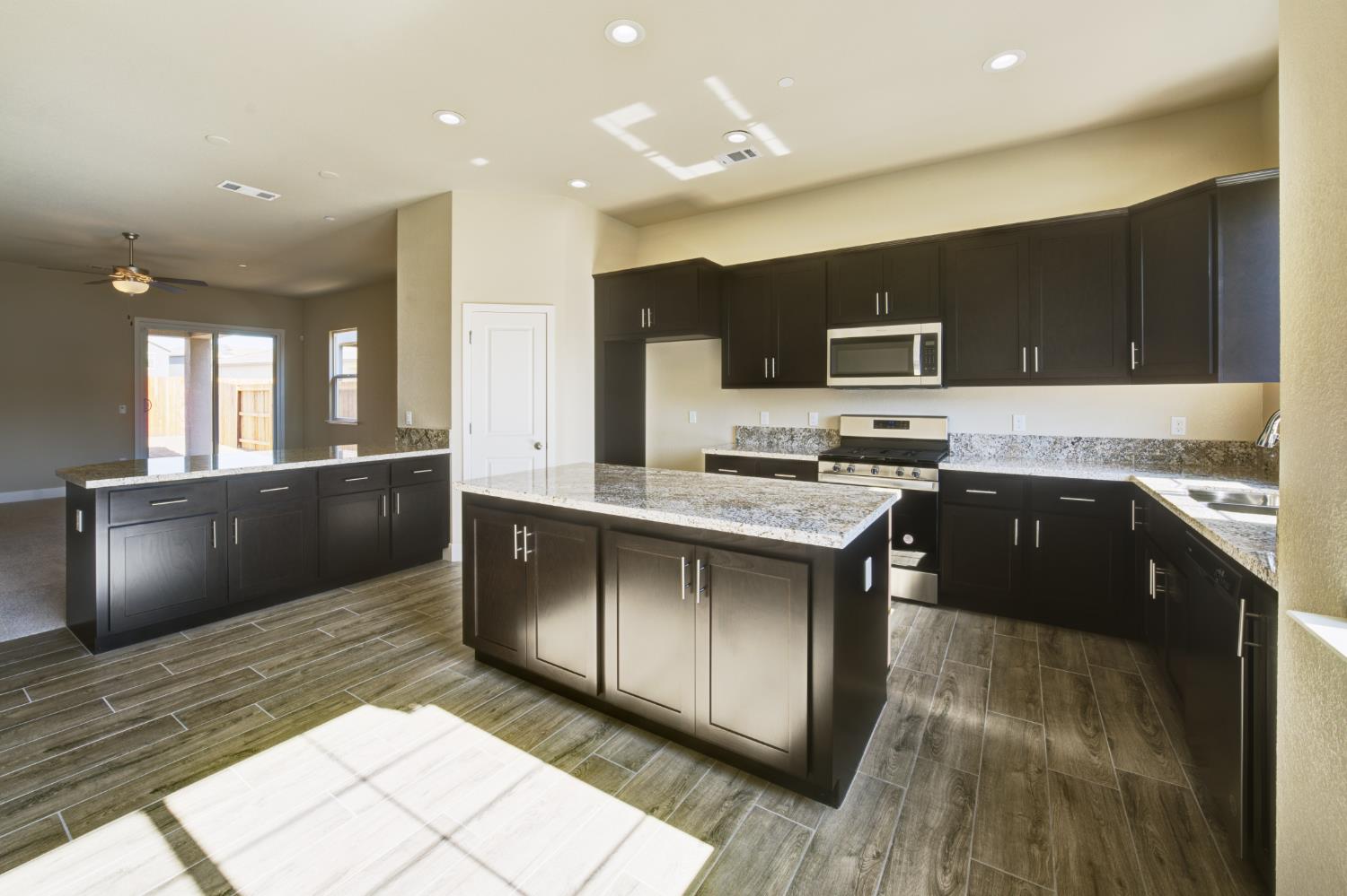 2336 Bharvani Ave, Manteca, CA 95337