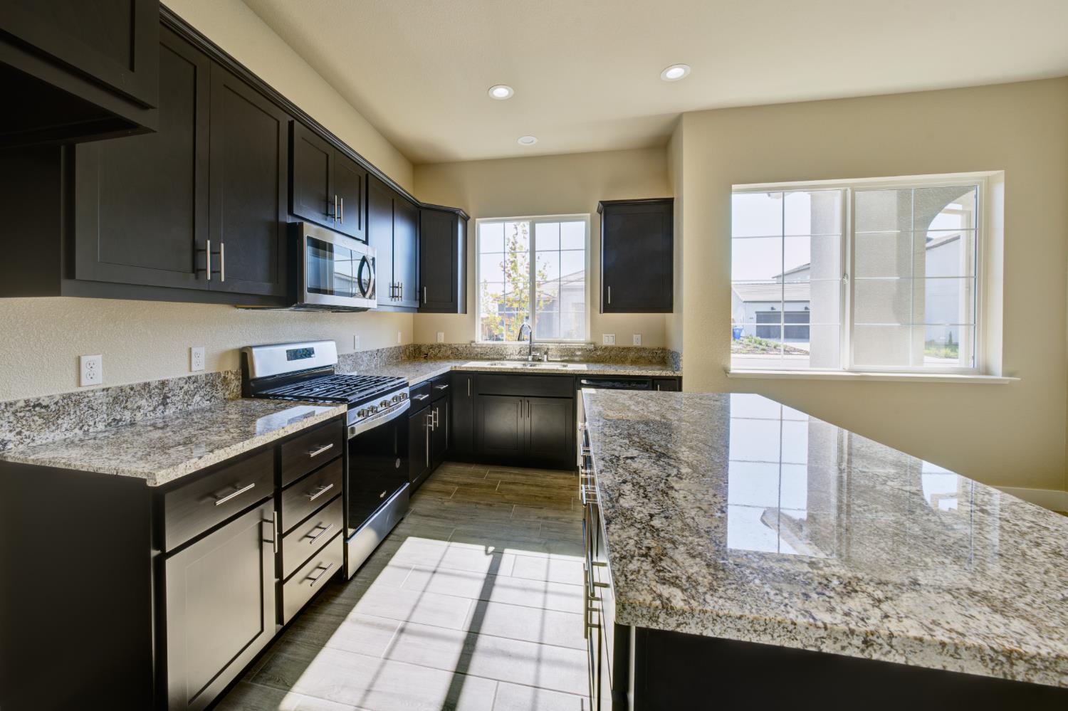 2336 Bharvani Ave, Manteca, CA 95337