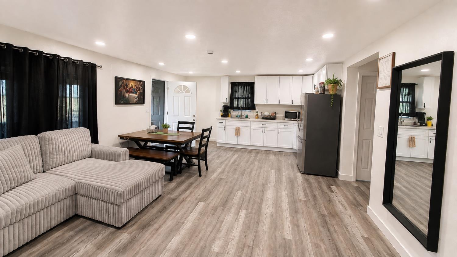 412 S Conejo, Modesto, CA 95354