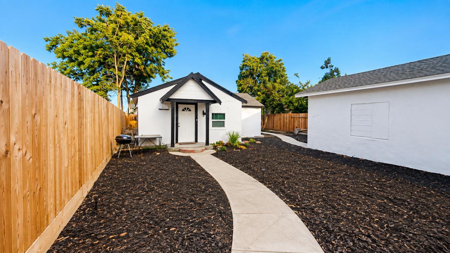 412 S Conejo, Modesto, CA 95354