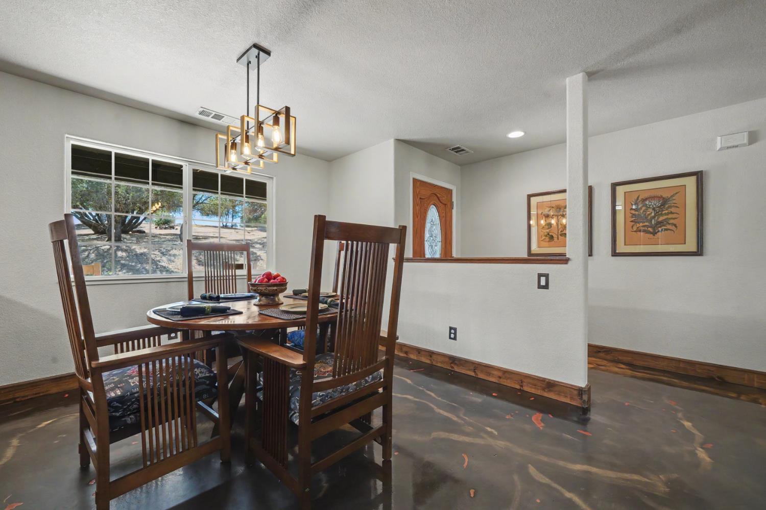 2384 Choctaw Rd, Copperopolis, CA 95228