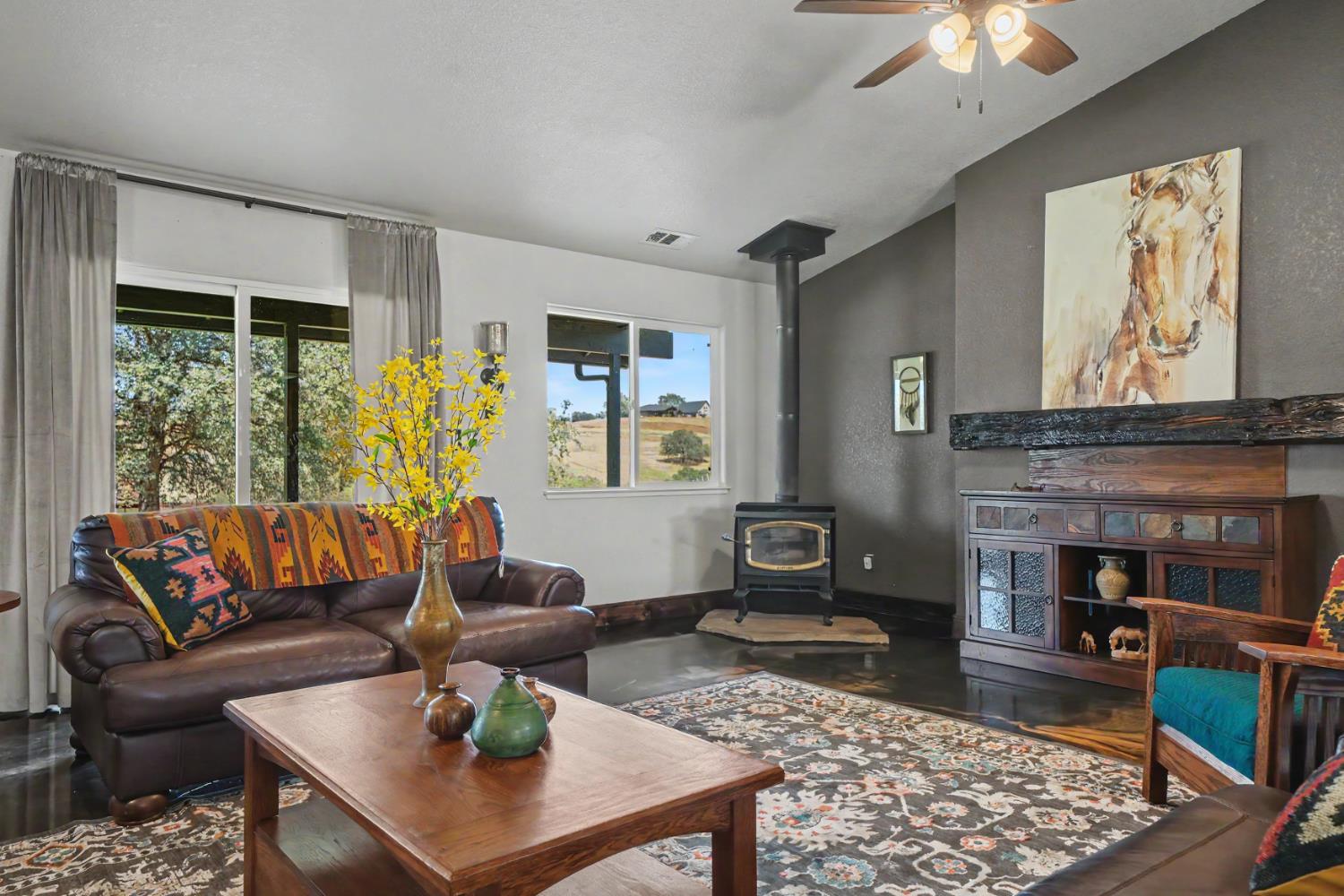 2384 Choctaw Rd, Copperopolis, CA 95228