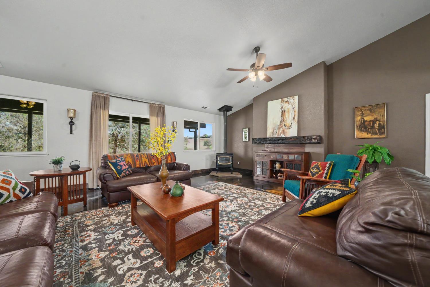 2384 Choctaw Rd, Copperopolis, CA 95228