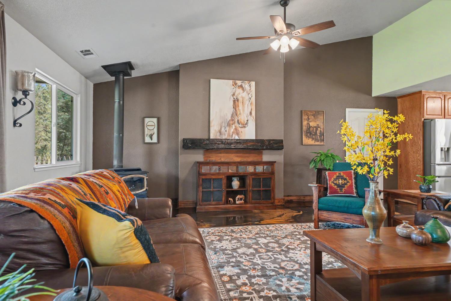 2384 Choctaw Rd, Copperopolis, CA 95228