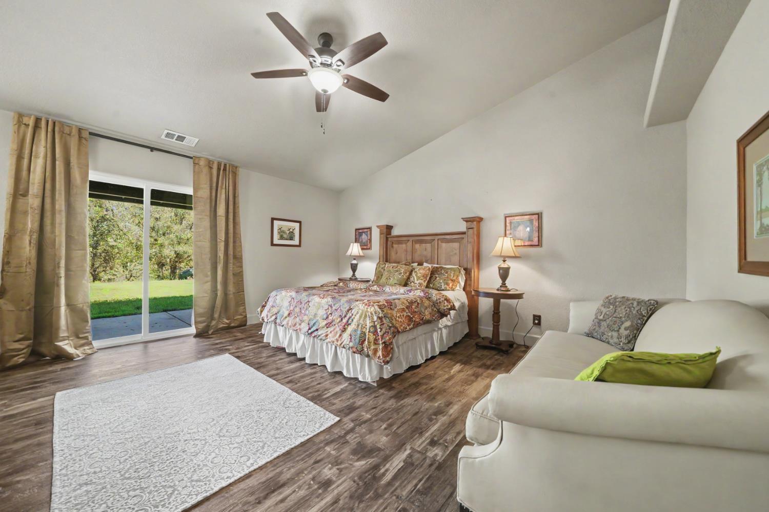 2384 Choctaw Rd, Copperopolis, CA 95228