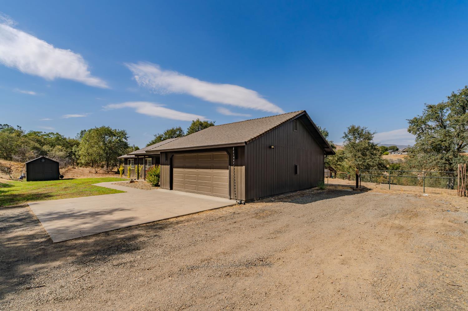 2384 Choctaw Rd, Copperopolis, CA 95228