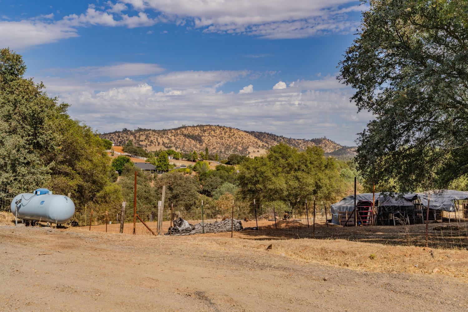 2384 Choctaw Rd, Copperopolis, CA 95228