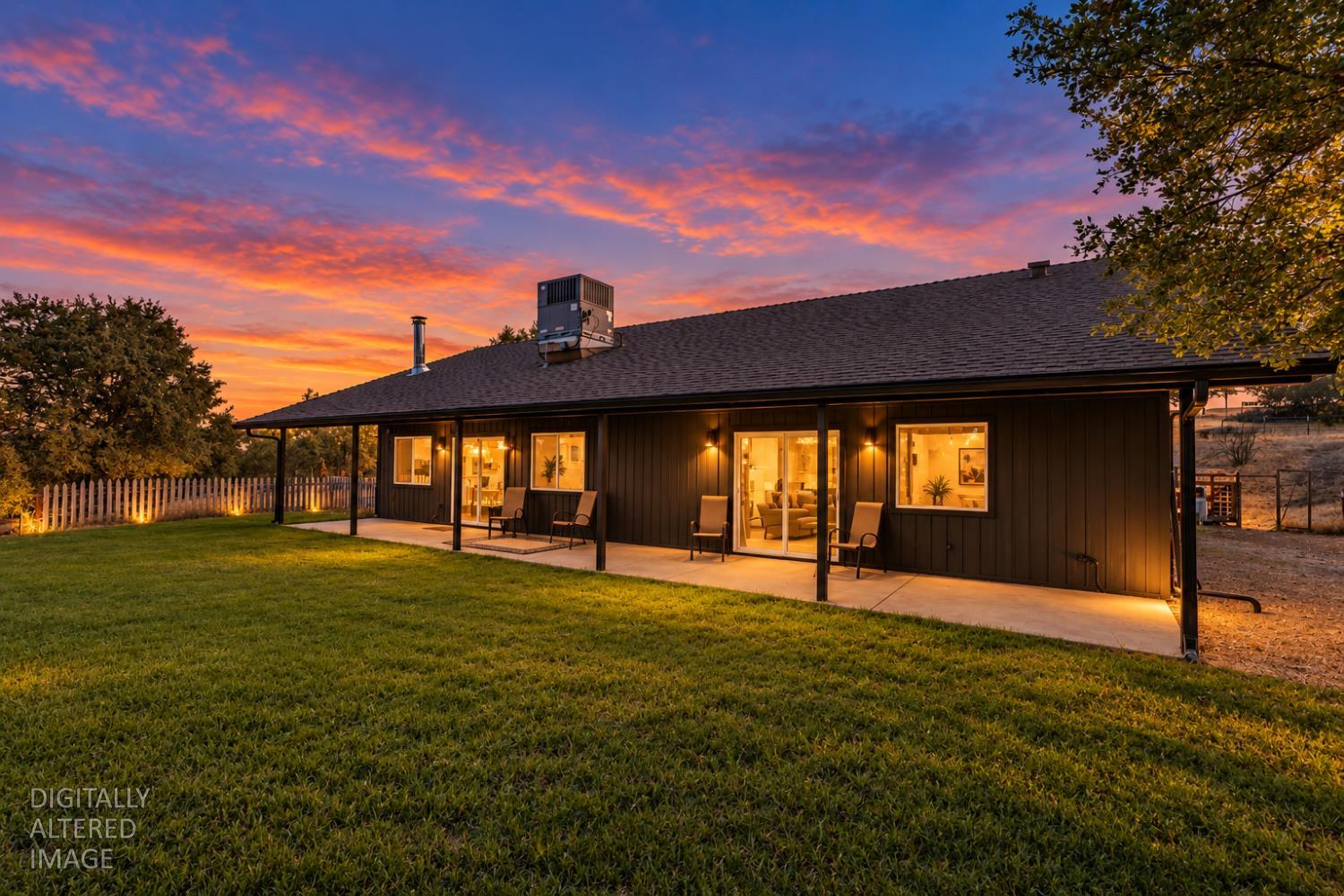 2384 Choctaw Rd, Copperopolis, CA 95228