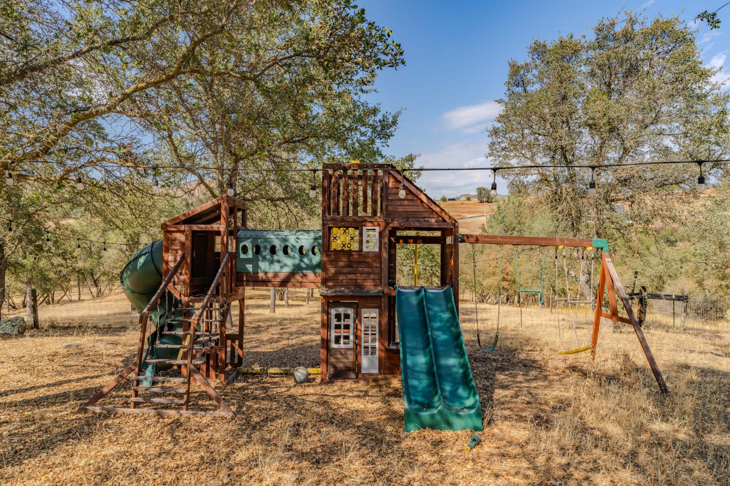 2384 Choctaw Rd, Copperopolis, CA 95228