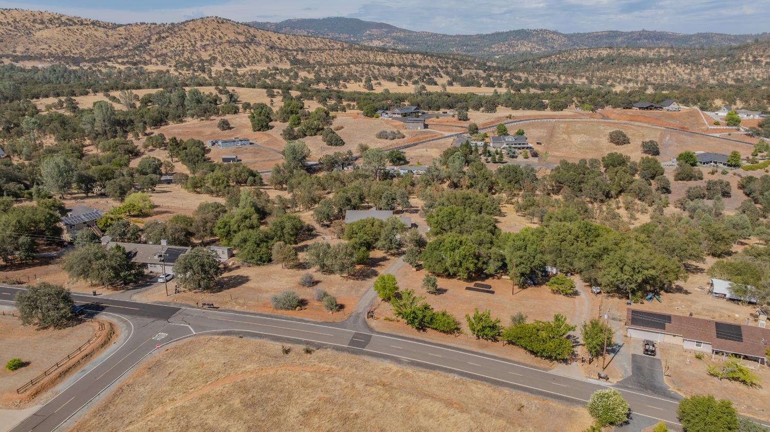 2384 Choctaw Rd, Copperopolis, CA 95228