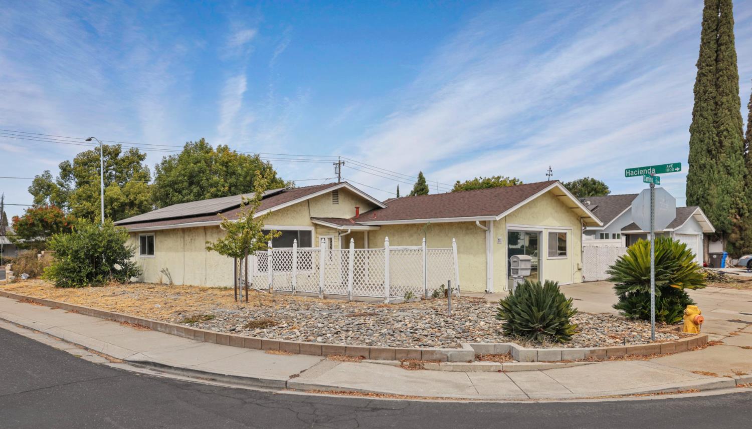 781 Camino Ct, Manteca, CA 95336