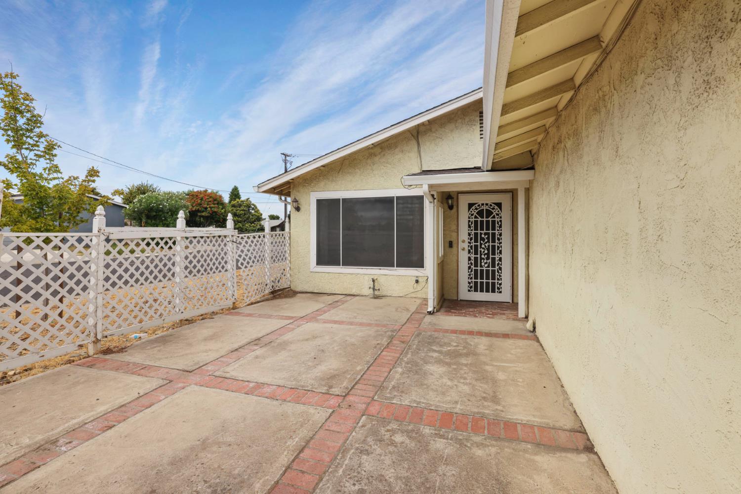 781 Camino Ct, Manteca, CA 95336