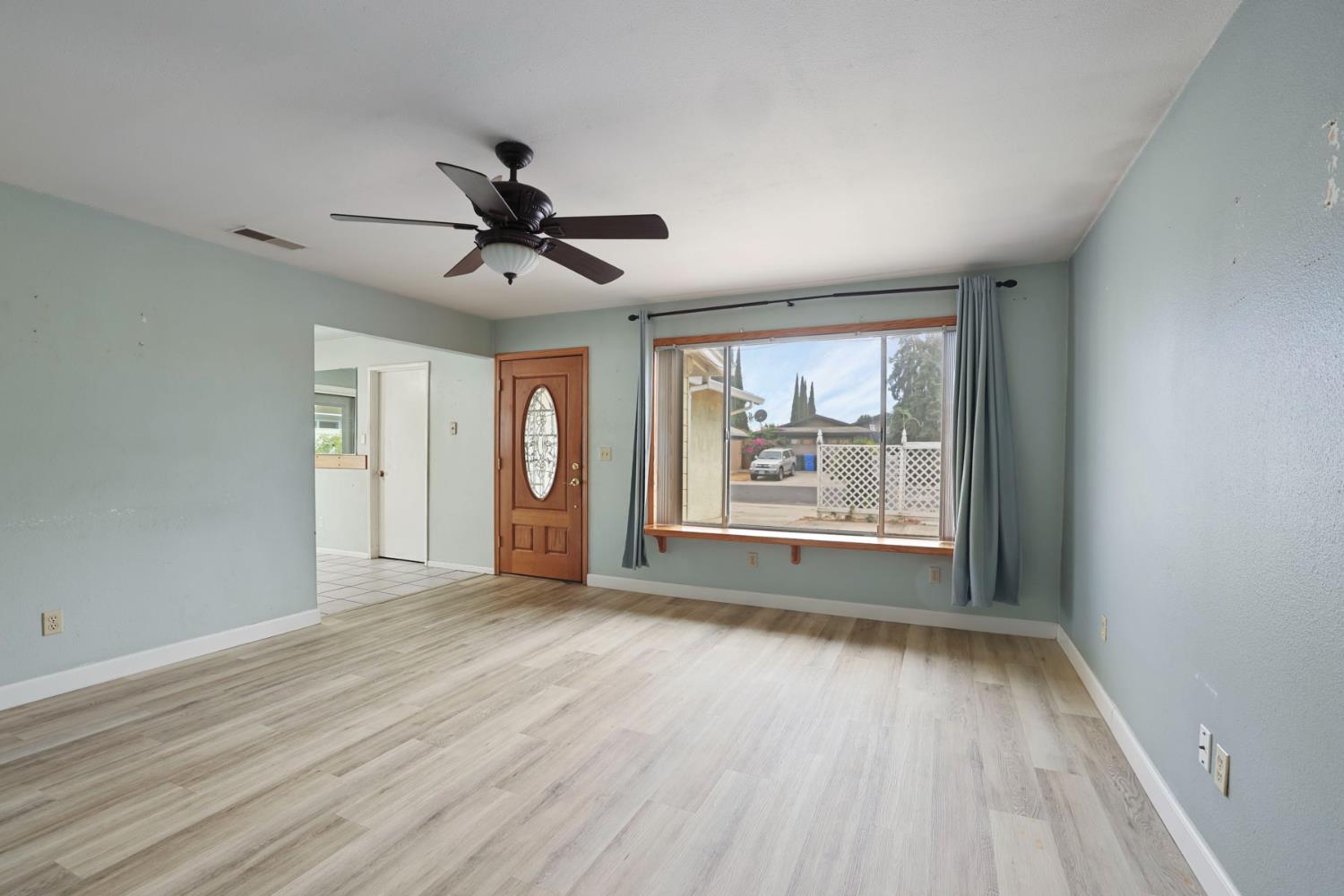 781 Camino Ct, Manteca, CA 95336
