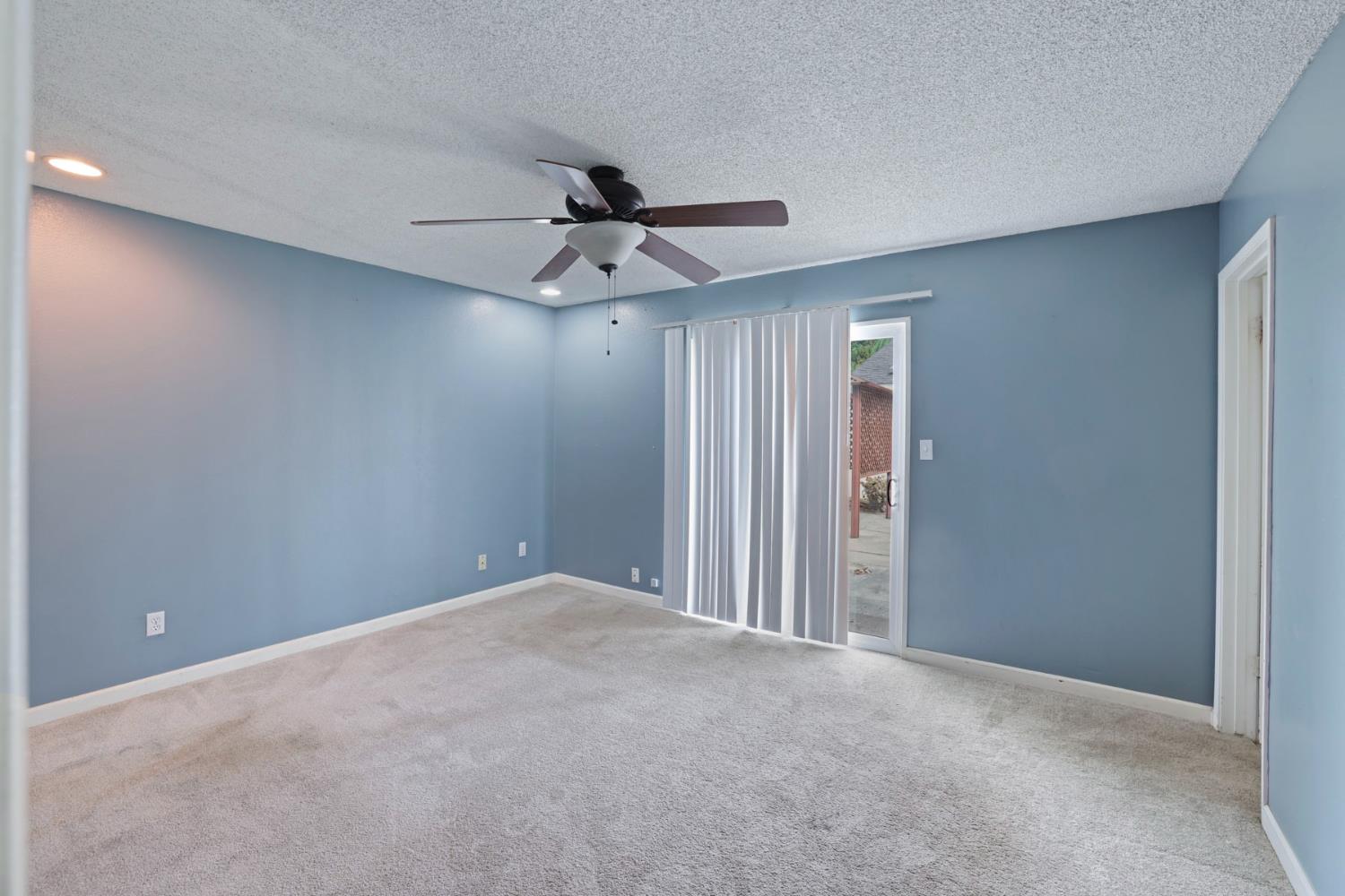 781 Camino Ct, Manteca, CA 95336