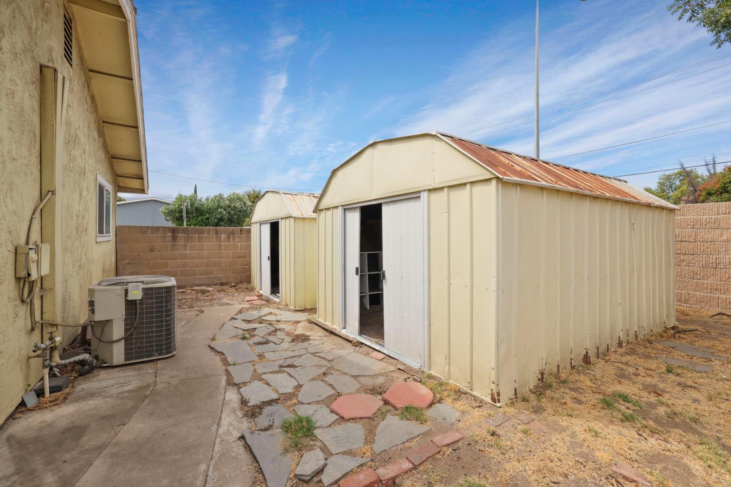 781 Camino Ct, Manteca, CA 95336