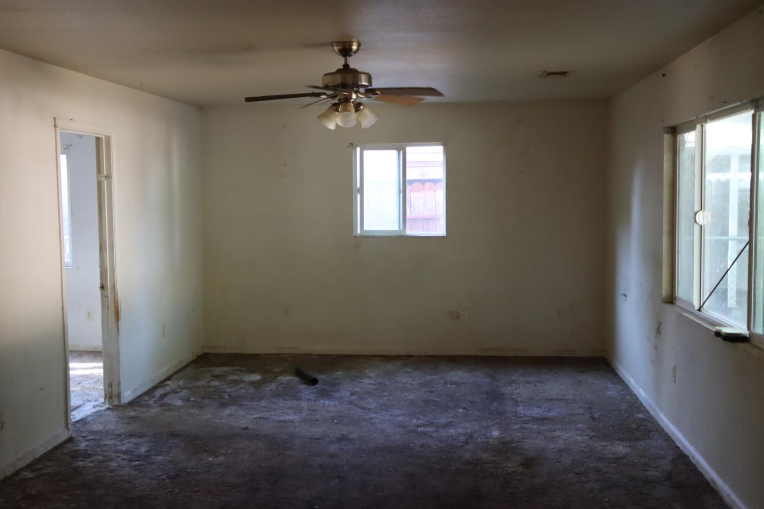 7161 Center St, Winton, CA 95388