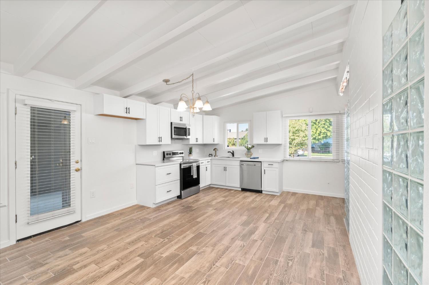 2108 O Farrell Ave, Modesto, CA 95350