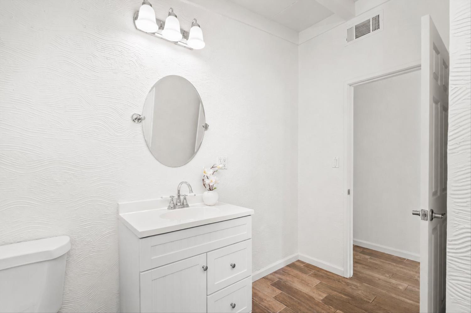 2108 O Farrell Ave, Modesto, CA 95350