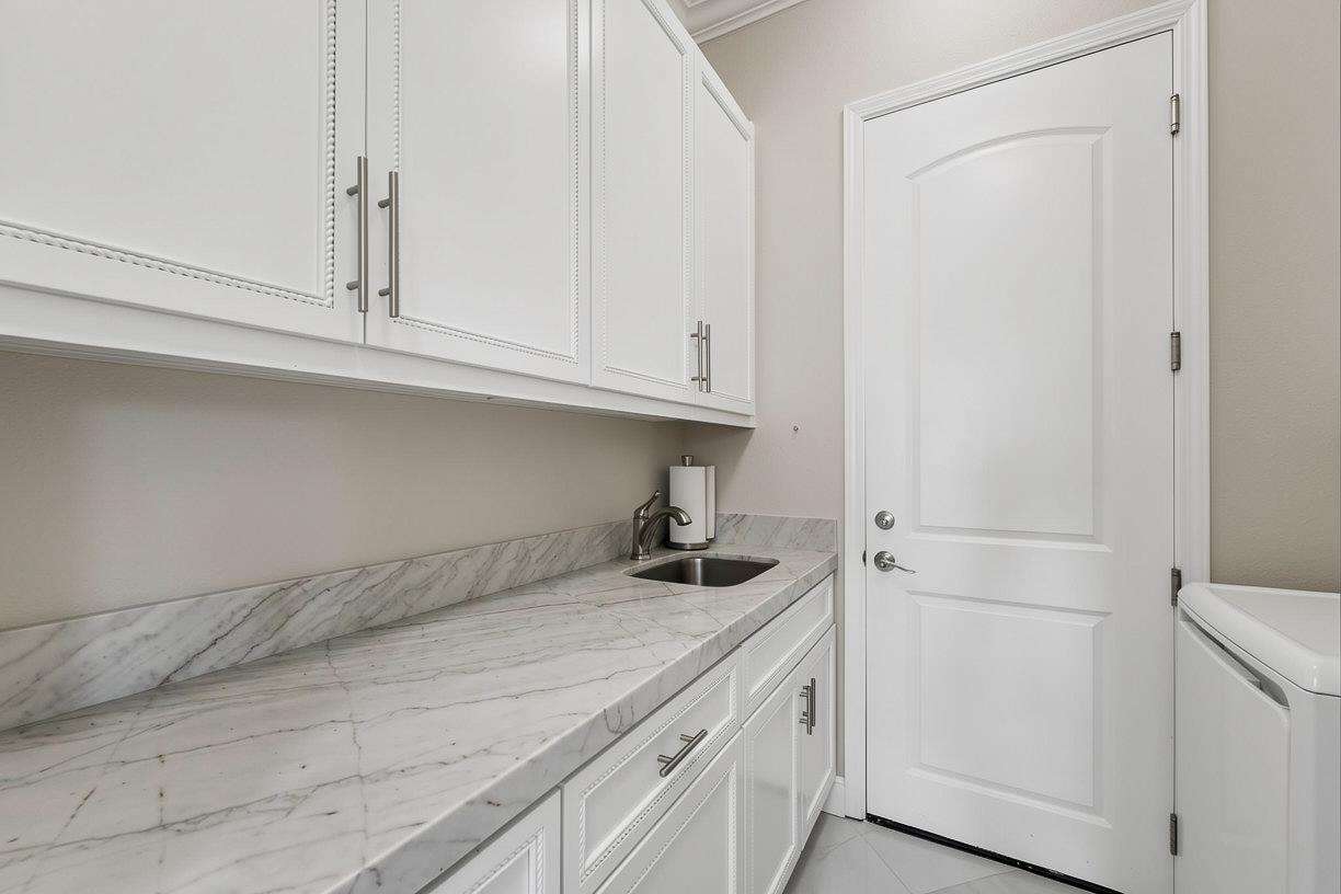1546 Terracina Cir, Manteca, CA 95336