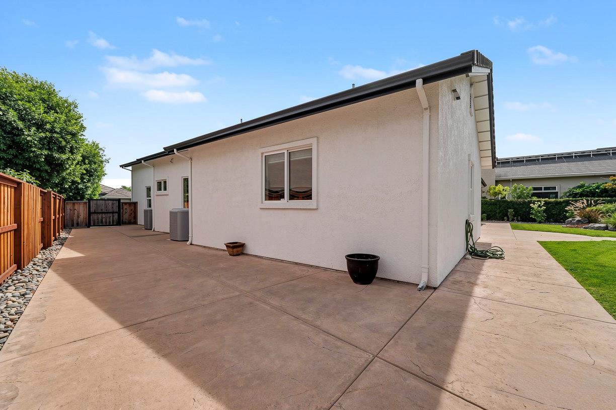1546 Terracina Cir, Manteca, CA 95336