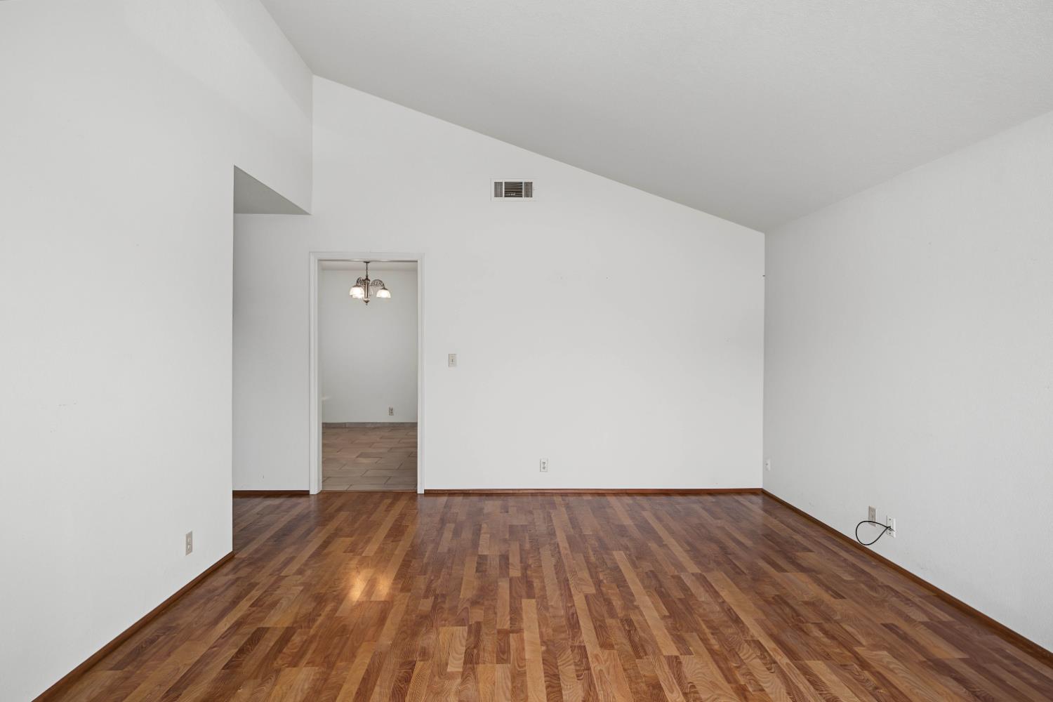 749 Meadow Way, Manteca, CA 95336