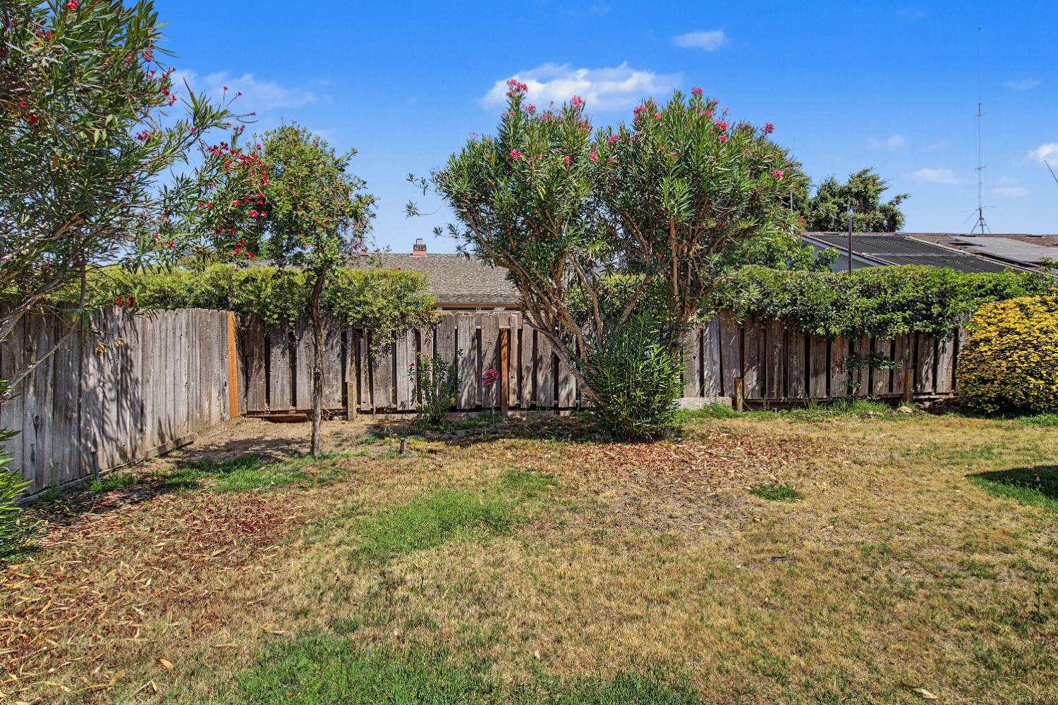 749 Meadow Way, Manteca, CA 95336