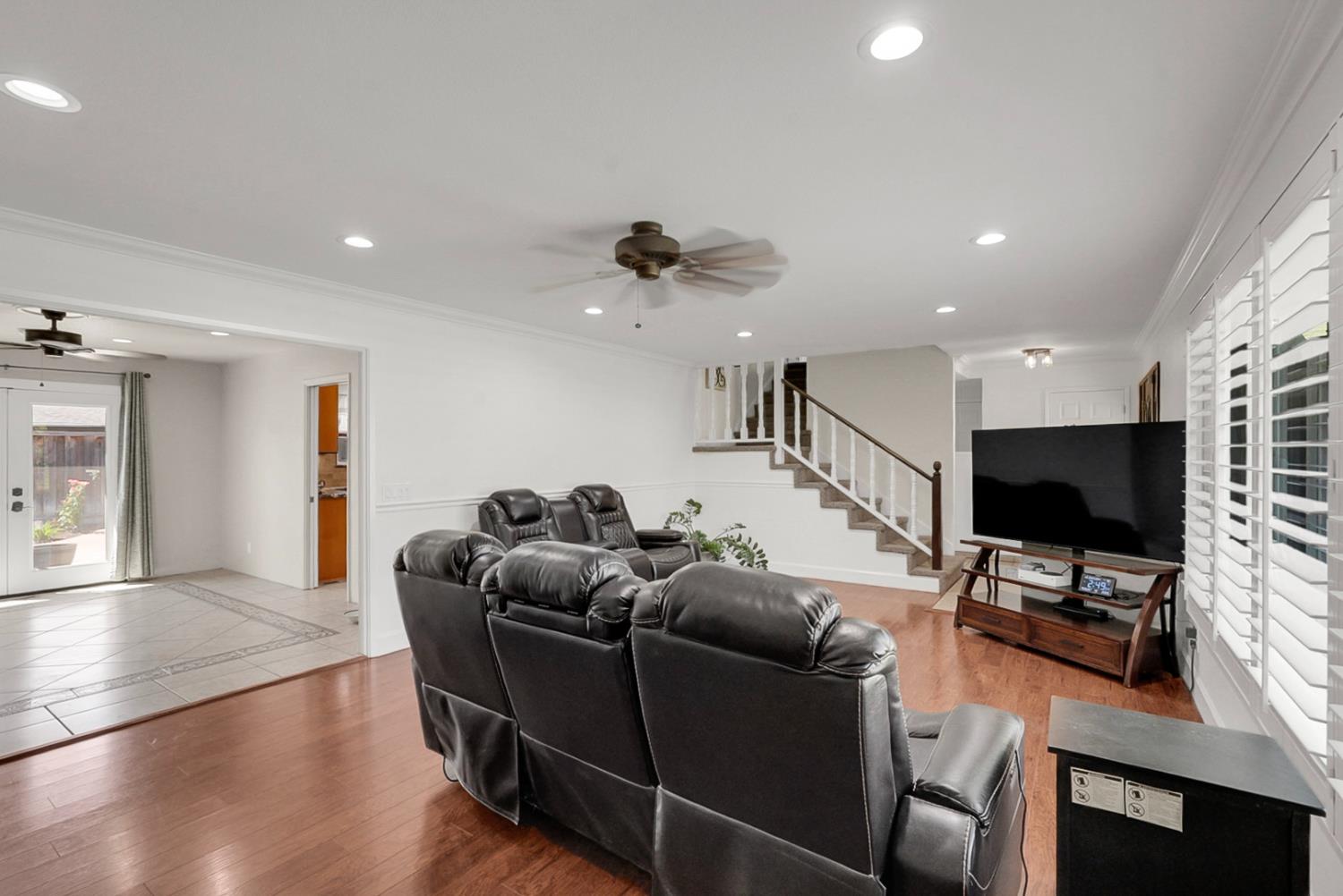 1945 Clemson Ct, Turlock, CA 95382